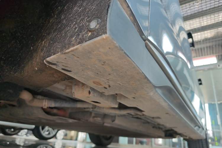 Used BYD Han 2024 DM-i Glory Edition 121KM Premium Model Left Side Sill