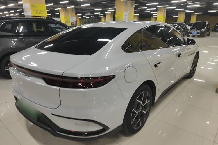 Used BYD Han 2024 EV Glory Edition 605KM Front-Wheel-Drive Premium Model Rear Right 45 Deg