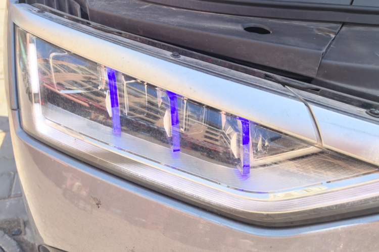 Used BYD Han 2024 DM-i Glory Edition 121KM Premium Model Right Front Headlight