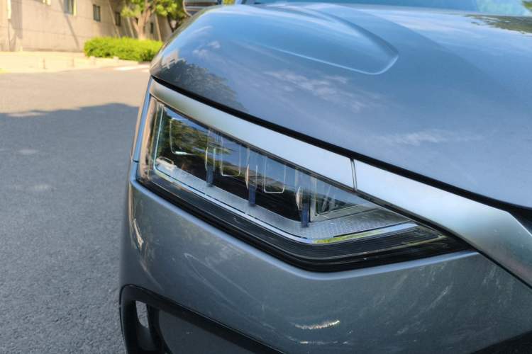 Used BYD Han 2024 DM-i Glory Edition 121KM Elite Model Right Front Headlight