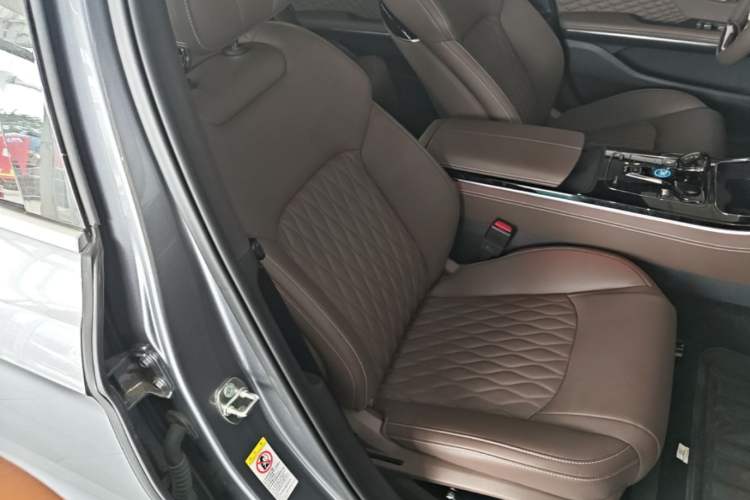 Used BYD Han 2024 EV Glory Edition 506KM Front-Wheel-Drive Premium Model Right Front Seat