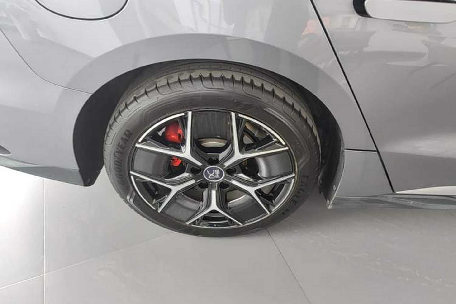 Used BYD Han 2024 DM-i Glory Edition 200KM Flagship Model Right Rear Wheel Hub