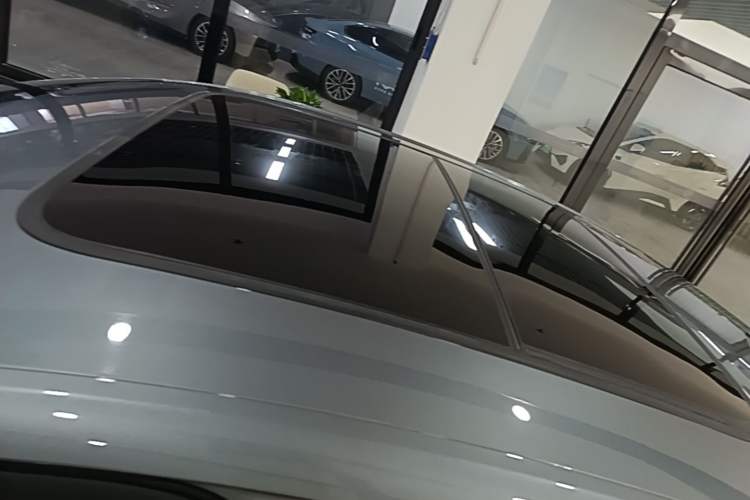 Used BYD Han 2024 EV Glory Edition 610 km All-Wheel Drive "Tian Shen Zhi Jia" Intelligent Driving Model Roof