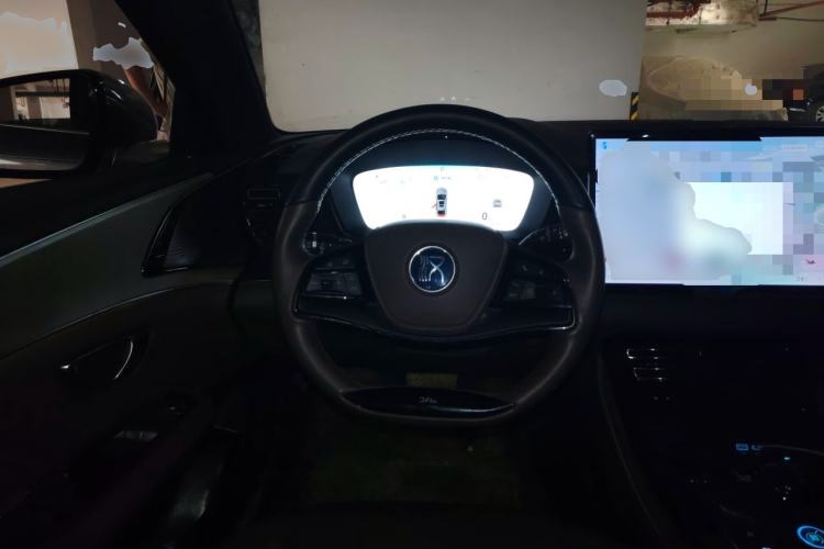 Used BYD Han 2024 EV Glory Edition 605KM Front-Wheel-Drive Premium Model Steering Wheel