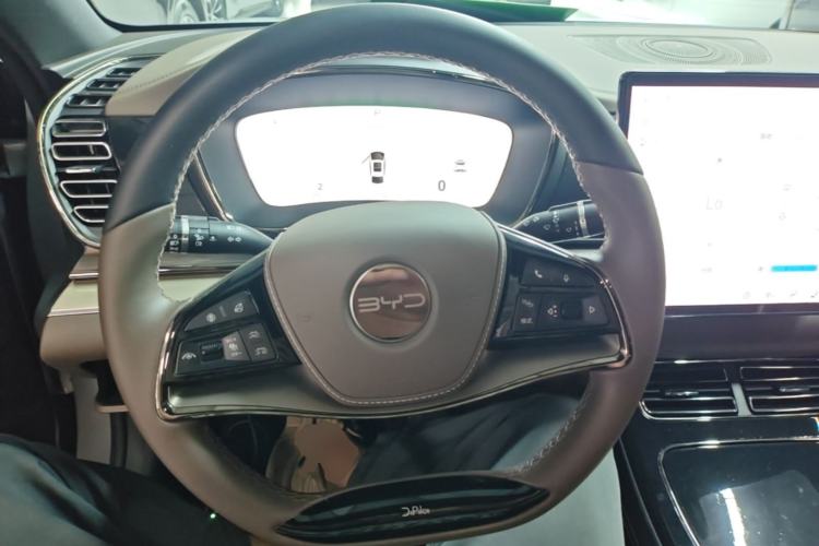 Used BYD Han 2024 DM-i Glory Edition 121KM Elite Model Steering Wheel