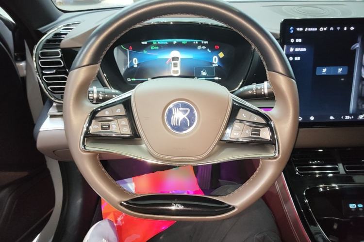 Used BYD Han 2024 DM-i Glory Edition 121KM Prestige Model Steering Wheel