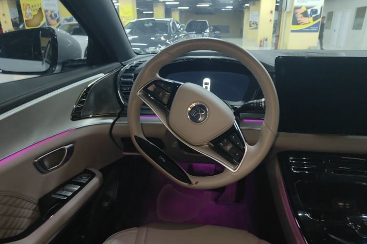 Used BYD Han 2024 EV Glory Edition 605KM Front-Wheel-Drive Premium Model Steering Wheel