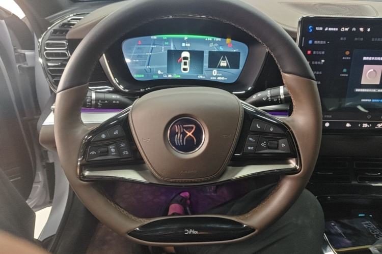 Used BYD Han 2024 EV Glory Edition 605KM Front-Wheel-Drive Premium Model Steering Wheel