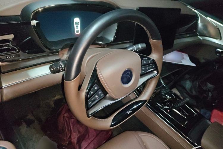 Used BYD Han 2024 EV Glory Edition 605KM Front-Wheel-Drive Premium Model Steering Wheel