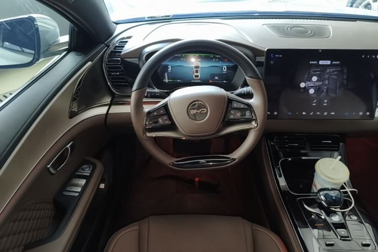 Used BYD Han 2024 DM-i Glory Edition 121KM Prestige Model Steering Wheel