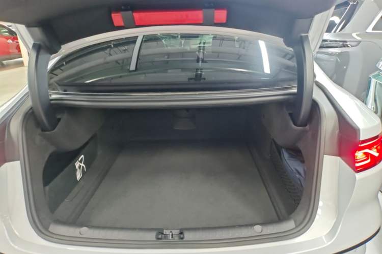 Used BYD Han 2024 DM-i Glory Edition 121KM Elite Model Trunk