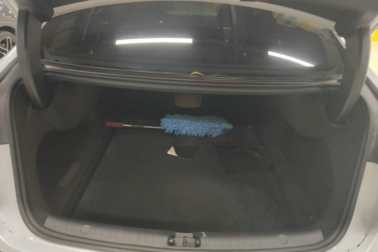Used BYD Han 2024 EV Glory Edition 605KM Front-Wheel-Drive Premium Model Trunk
