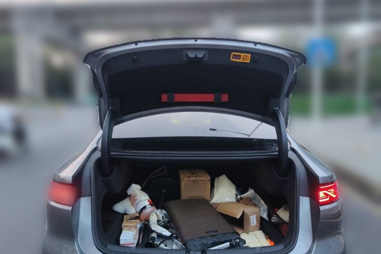 Used BYD Han 2024 DM-i Glory Edition 121KM Elite Model Trunk