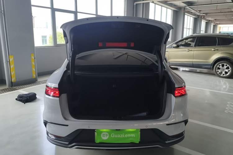 Used BYD Han 2024 DM-i Glory Edition 121KM Prestige Model Trunk