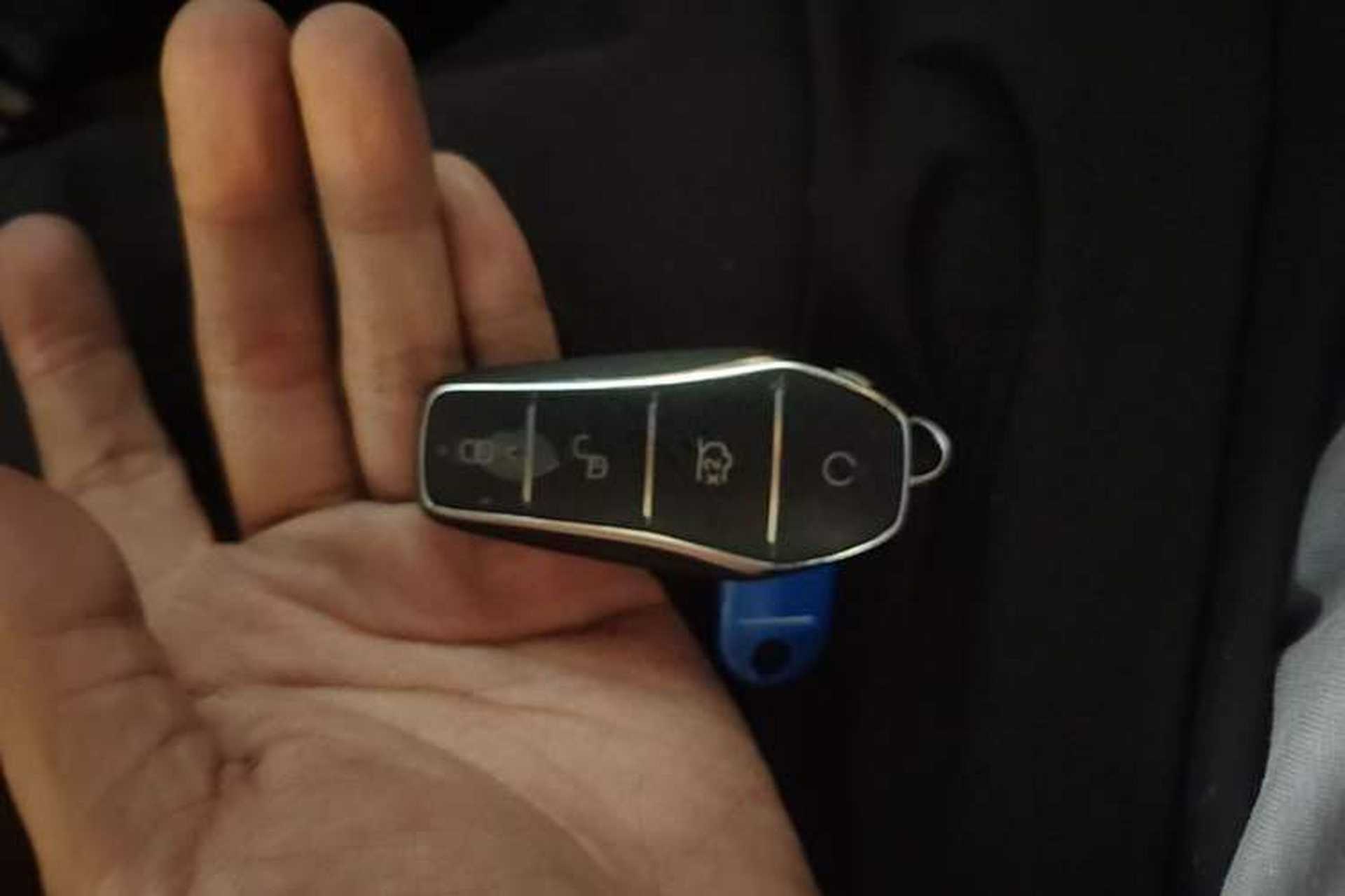 Used BYD Han 2024 DM-i Glory Edition 121KM Prestige Model Vehicle Key
