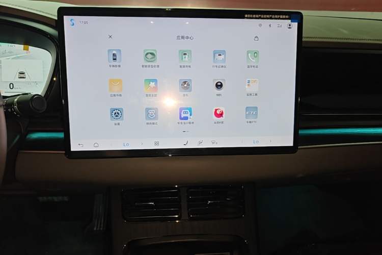 Used BYD Han 2024 DM-i Glory Edition 121KM Premium Model Audio And AC Panel