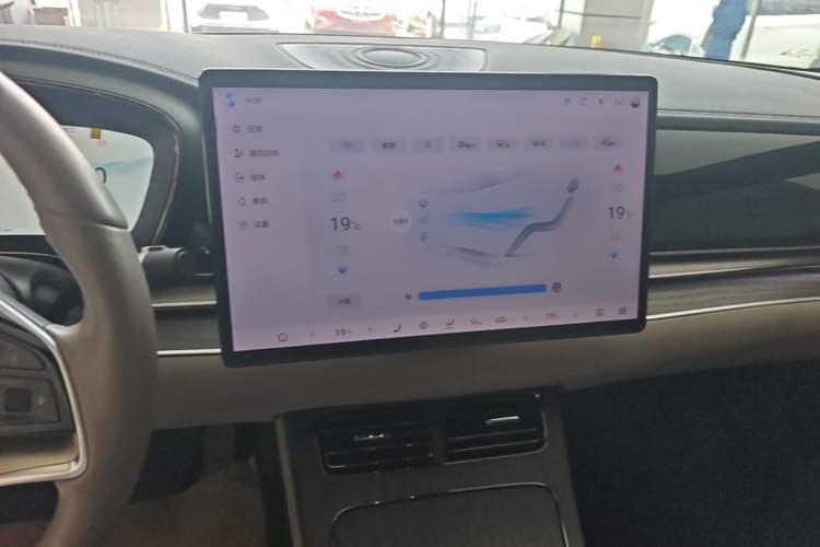 Used BYD Han 2024 DM-i Glory Edition 121KM Premium Model Audio And AC Panel