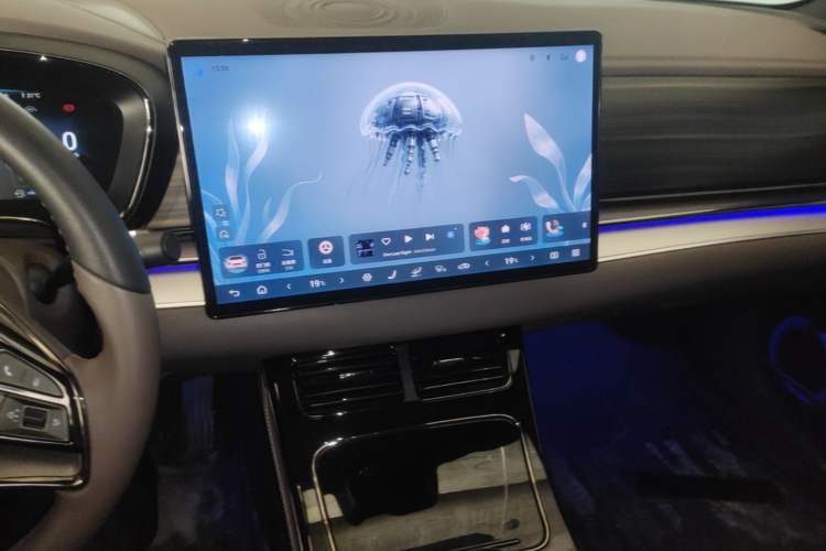 Used BYD Han 2024 DM-i Glory Edition 121KM Elite Model Audio And AC Panel