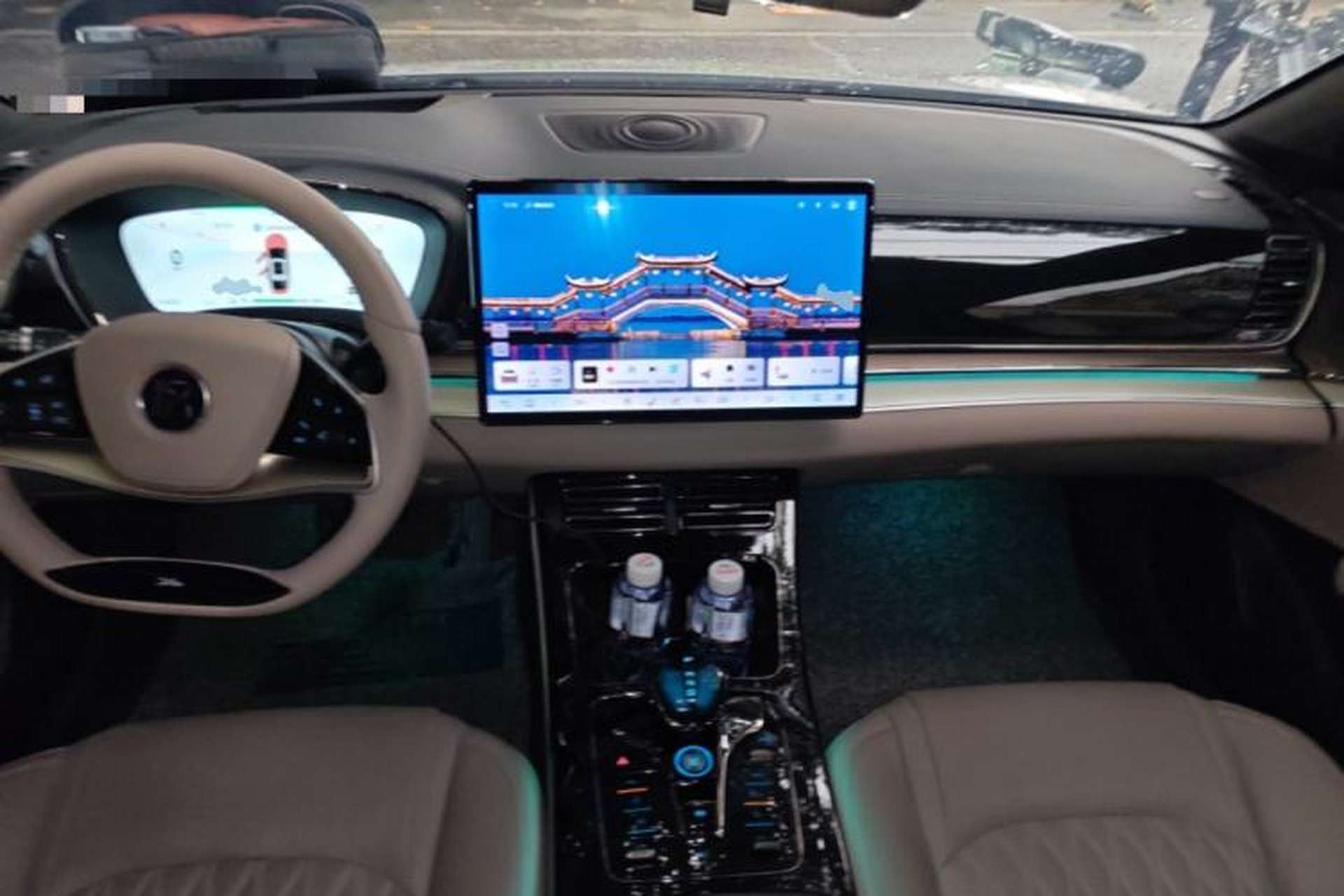 Used BYD Han 2024 EV Glory Edition 605KM Front-Wheel-Drive Premium Model Center Console