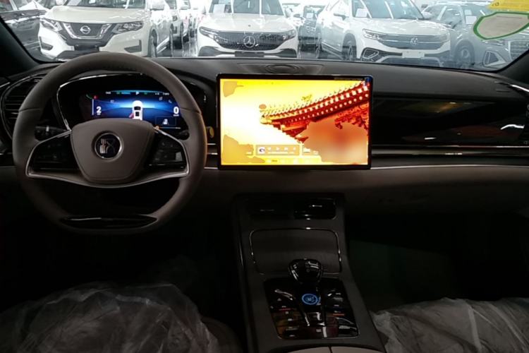 Used BYD Han 2024 DM-i Glory Edition 121KM Premium Model Center Console