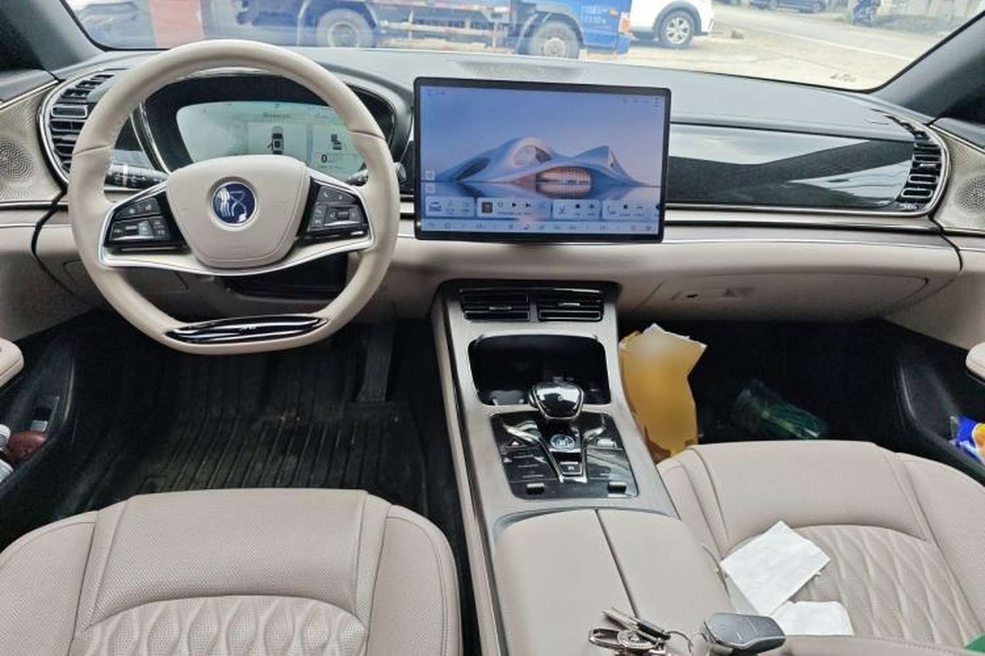 Used BYD Han 2024 EV Glory Edition 715KM Front-Wheel-Drive Flagship Model Center Console