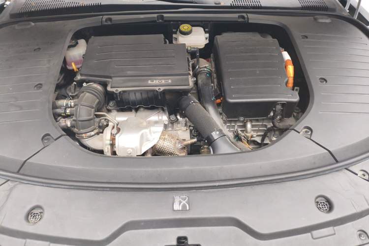 Used BYD Han 2024 DM-i Glory Edition 121KM Prestige Model Engine Bay