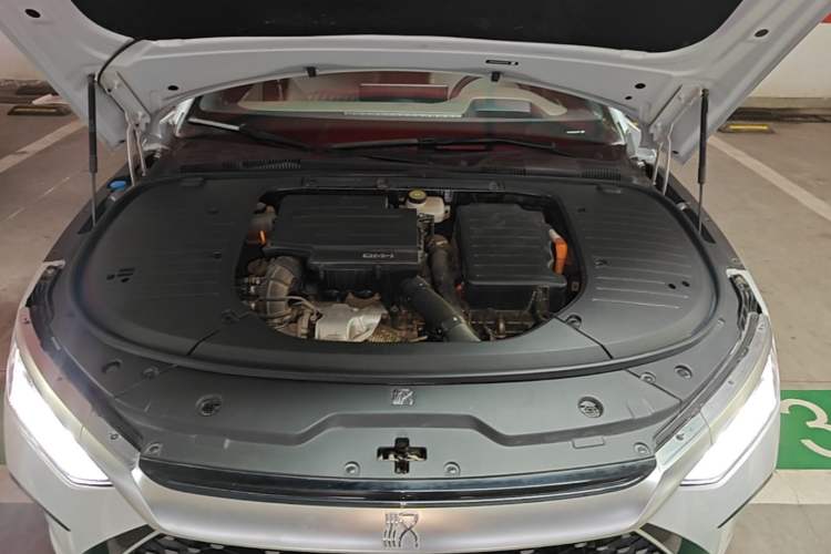 Used BYD Han 2024 DM-i Glory Edition 121KM Premium Model Engine Bay