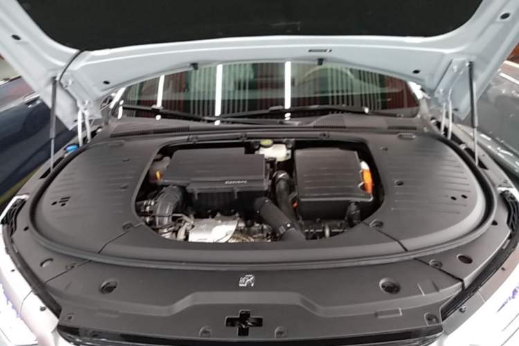 Used BYD Han 2024 DM-i Glory Edition 121KM Premium Model Engine Bay