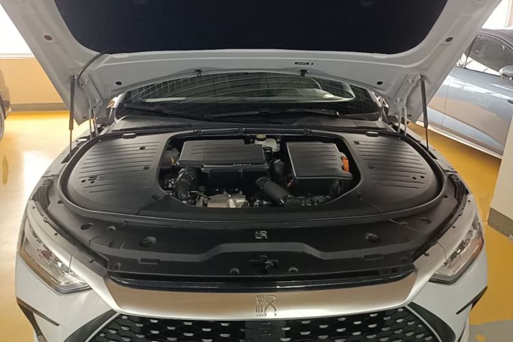 Used BYD Han 2024 DM-i Glory Edition 121KM Prestige Model Engine Bay