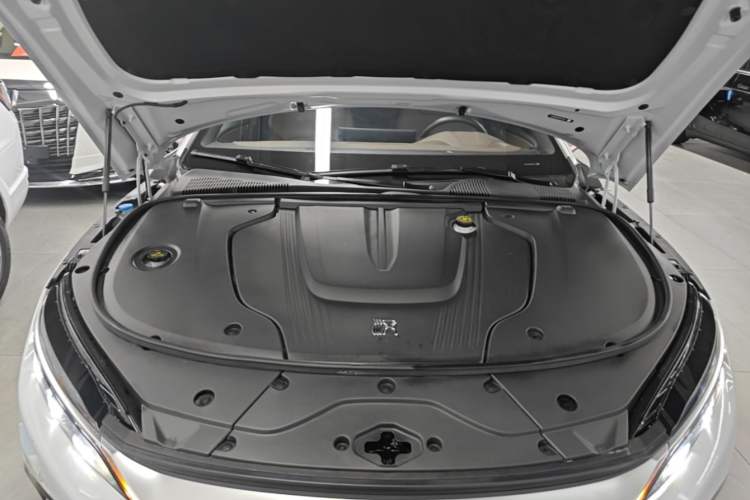 Used BYD Han 2024 EV Glory Edition 506KM Front-Wheel-Drive Premium Model Engine Bay