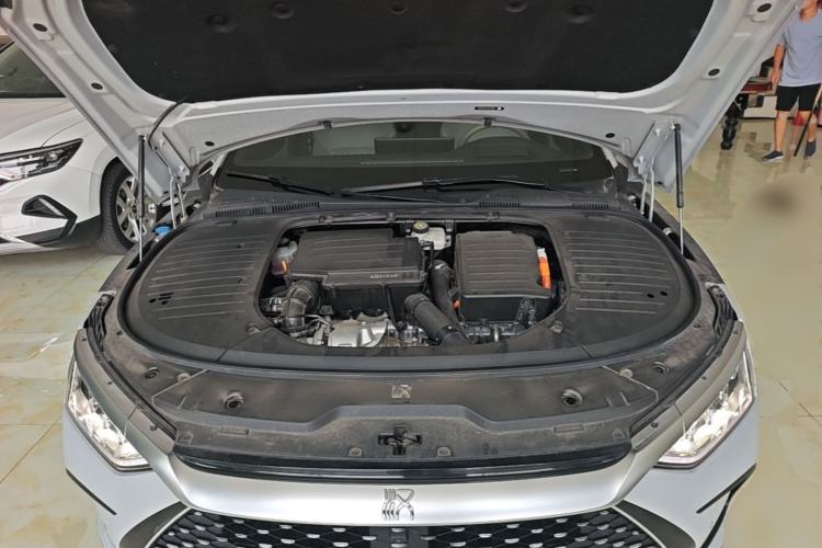 Used BYD Han 2024 DM-i Glory Edition 121KM Premium Model Engine Bay