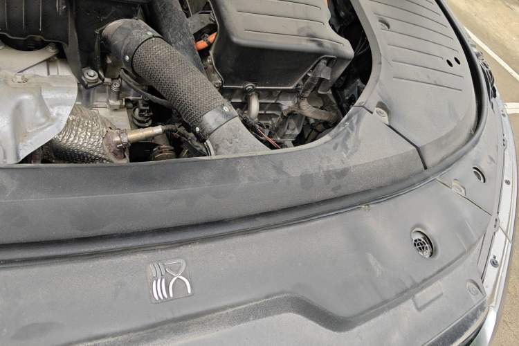 Used BYD Han 2024 DM-i Glory Edition 121KM Prestige Model Engine Bay Left