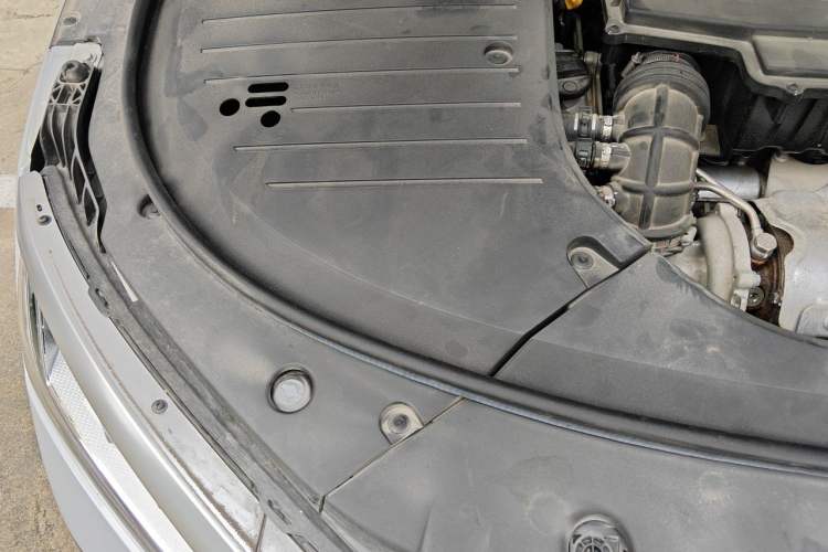 Used BYD Han 2024 DM-i Glory Edition 121KM Prestige Model Engine Bay Right