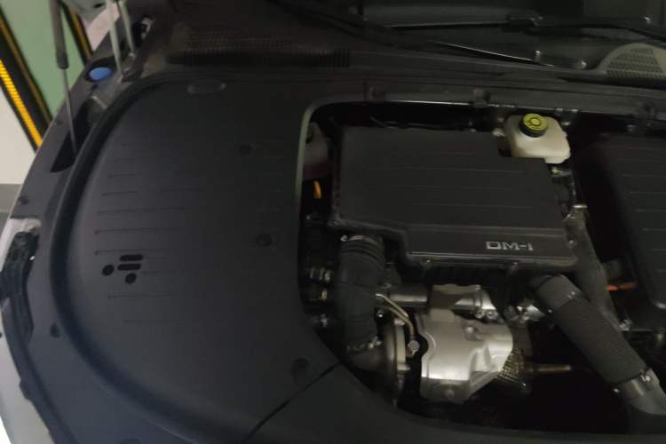 Used BYD Han 2024 DM-i Glory Edition 121KM Prestige Model Engine Bay Right