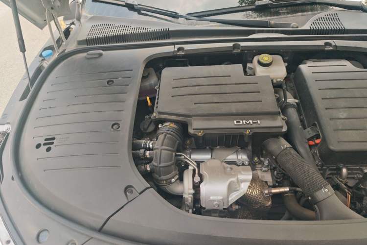 Used BYD Han 2024 DM-i Glory Edition 121KM Prestige Model Engine Bay Right