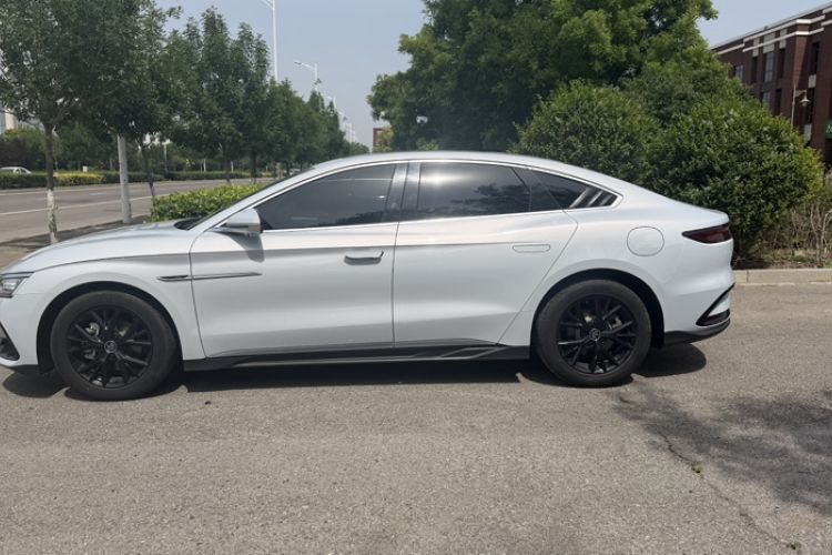 Used BYD Han 2024 DM-i Glory Edition 121KM Elite Model Exterior 3