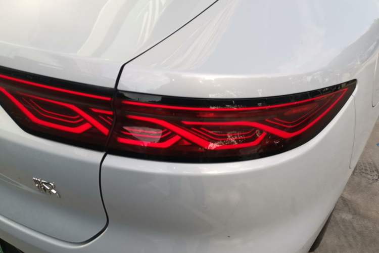 Used BYD Han 2024 DM-i Glory Edition 121KM Premium Model Exterior 3