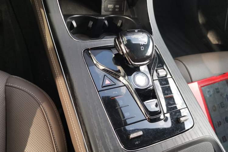 Used BYD Han 2024 DM-i Glory Edition 121KM Premium Model Gear Lever