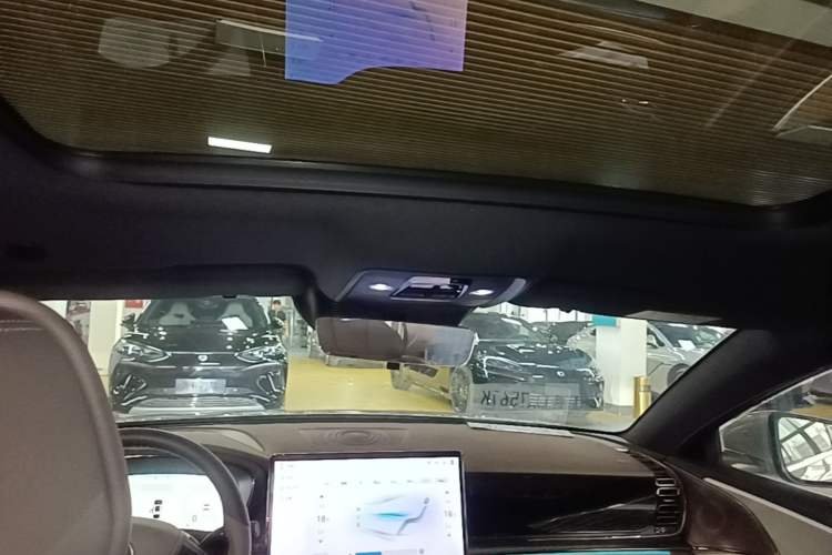 Used BYD Han 2024 DM-i Glory Edition 121KM Prestige Model Headliner