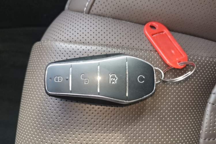 Used BYD Han 2024 DM-i Glory Edition 121KM Premium Model Interior 1