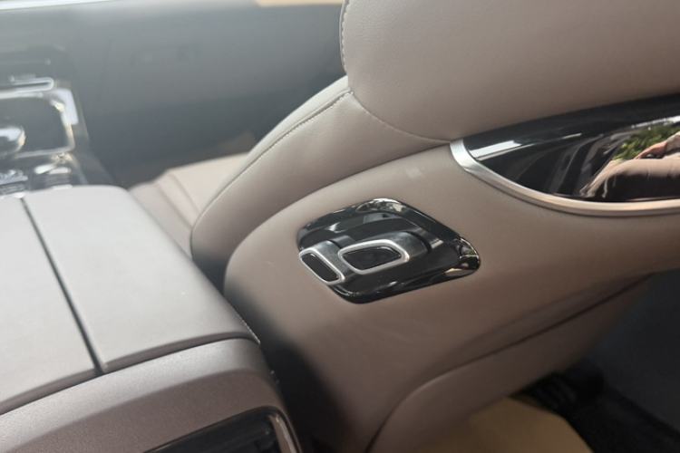 Used BYD Han 2024 DM-i Glory Edition 121KM Elite Model Interior 8