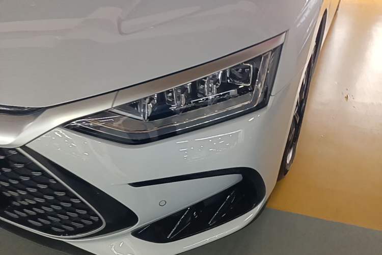 Used BYD Han 2024 DM-i Glory Edition 121KM Prestige Model Left Front Headlight