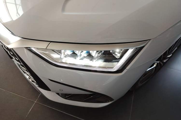 Used BYD Han 2024 DM-i Glory Edition 121KM Premium Model Left Front Headlight