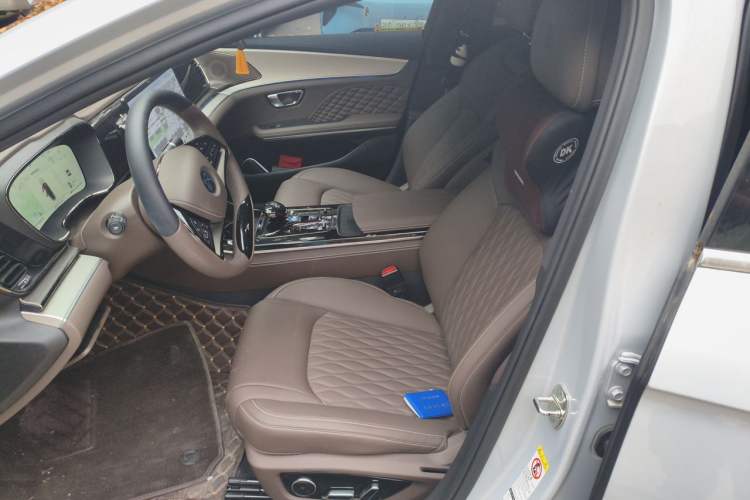 Used BYD Han 2024 DM-i Glory Edition 121KM Prestige Model Left Front Seat