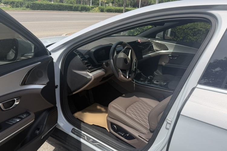Used BYD Han 2024 DM-i Glory Edition 121KM Elite Model Left Front Seat