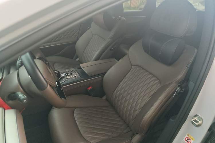 Used BYD Han 2024 DM-i Glory Edition 121KM Prestige Model Left Front Seat