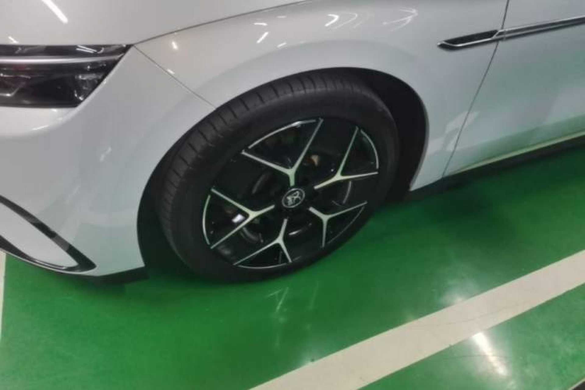 Used BYD Han 2024 EV Glory Edition 605KM Front-Wheel-Drive Premium Model Left Front Wheel Hub