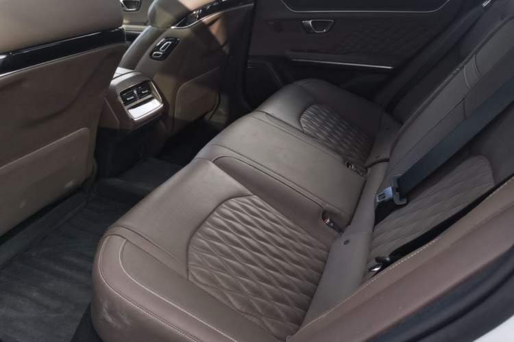 Used BYD Han 2024 DM-i Glory Edition 121KM Premium Model Left Rear Seat