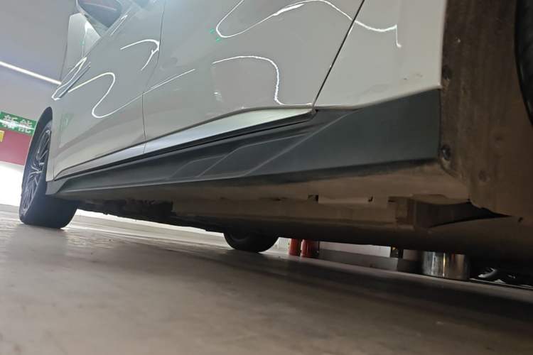 Used BYD Han 2024 DM-i Glory Edition 121KM Premium Model Left Side Sill