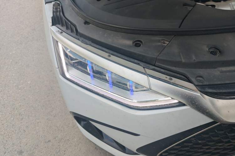 Used BYD Han 2024 DM-i Glory Edition 121KM Prestige Model Right Front Headlight